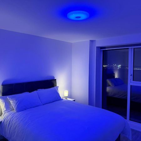 Serenity Waterfront 2 Bed Apartment Northfleet Buitenkant foto