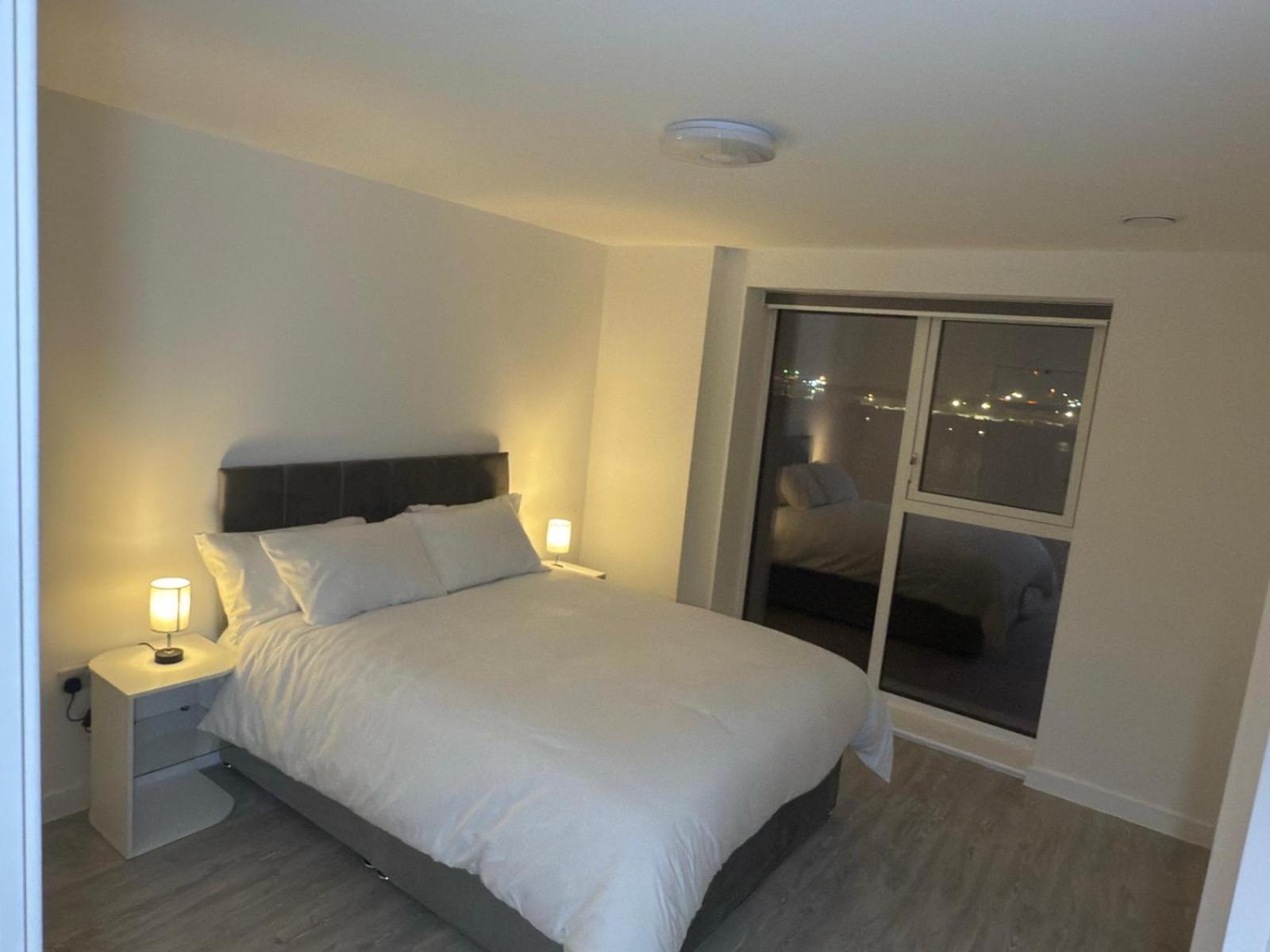 Serenity Waterfront 2 Bed Apartment Northfleet Buitenkant foto