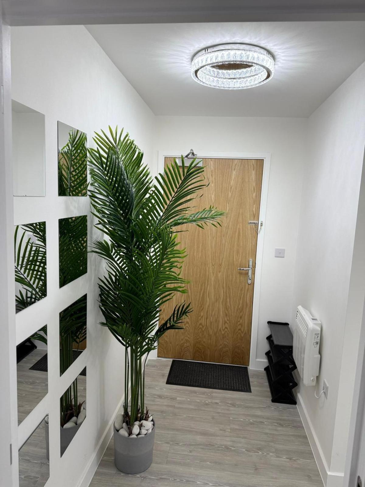 Serenity Waterfront 2 Bed Apartment Northfleet Buitenkant foto
