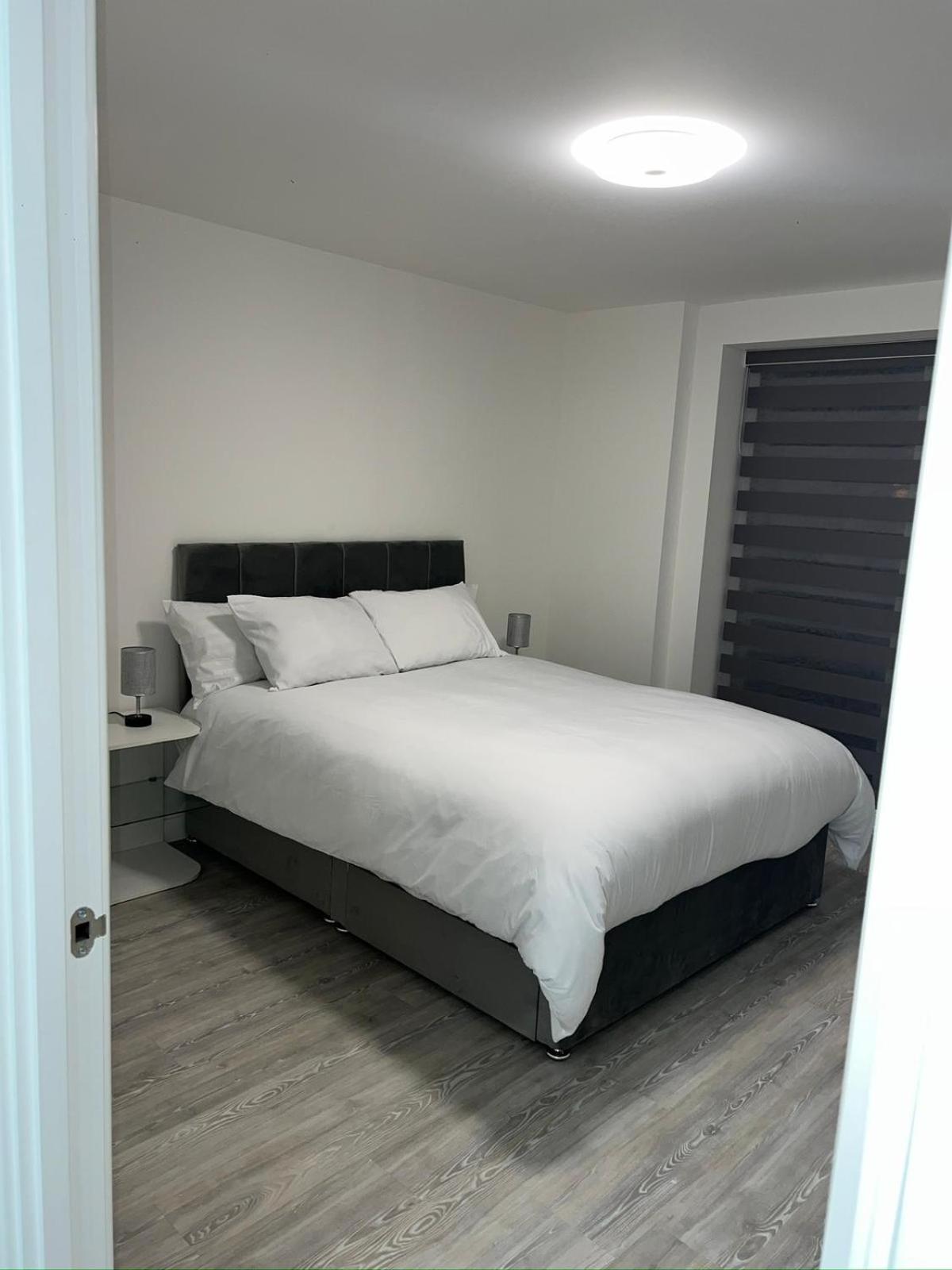 Serenity Waterfront 2 Bed Apartment Northfleet Buitenkant foto