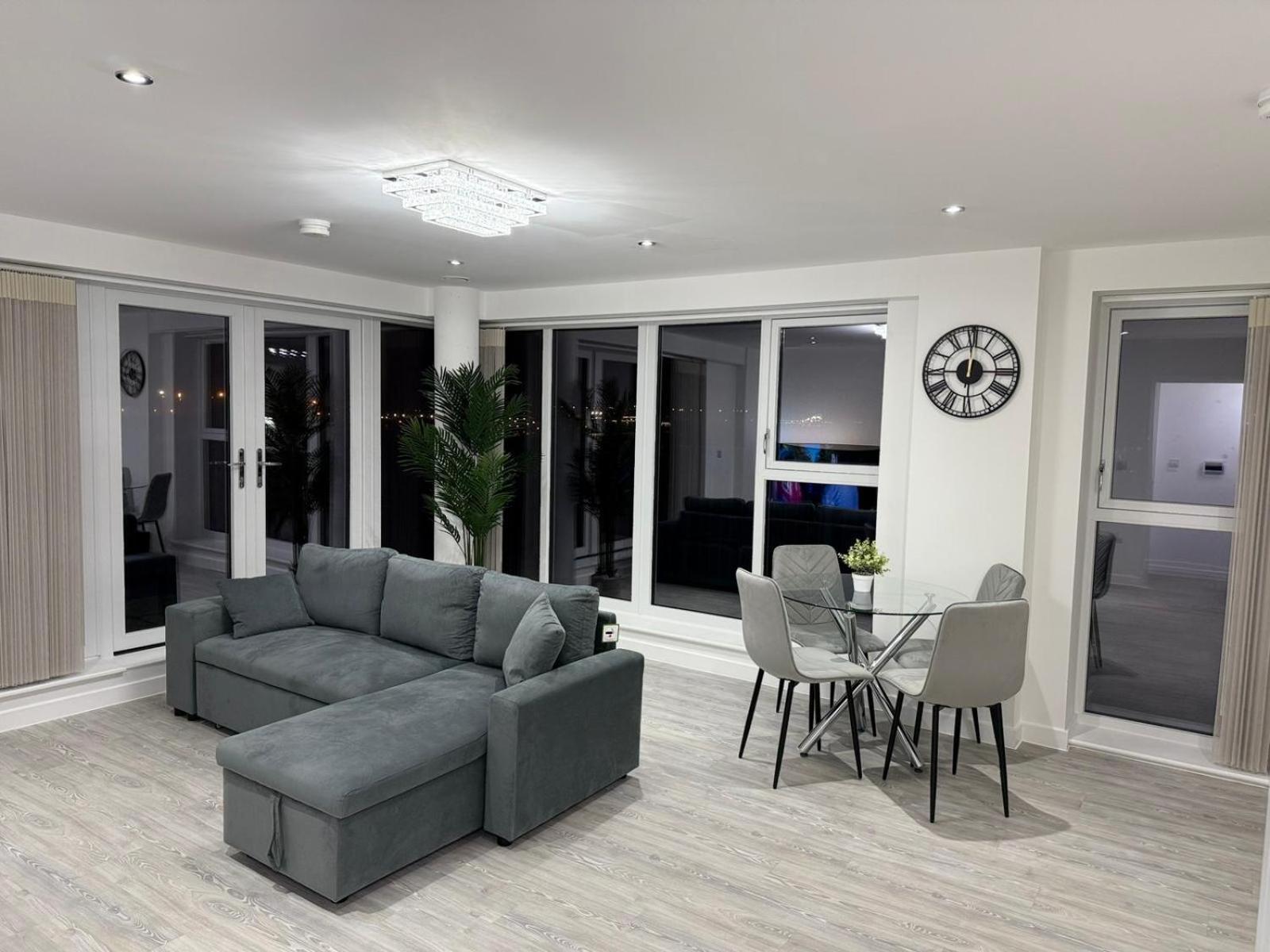 Serenity Waterfront 2 Bed Apartment Northfleet Buitenkant foto