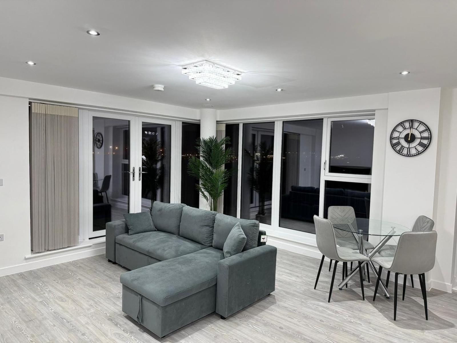 Serenity Waterfront 2 Bed Apartment Northfleet Buitenkant foto