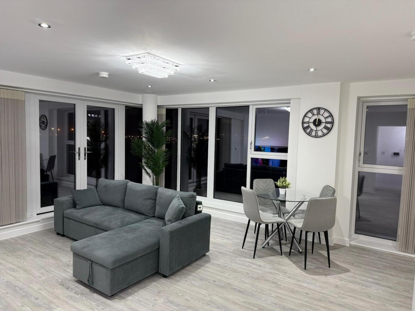 Serenity Waterfront 2 Bed Apartment Northfleet Buitenkant foto