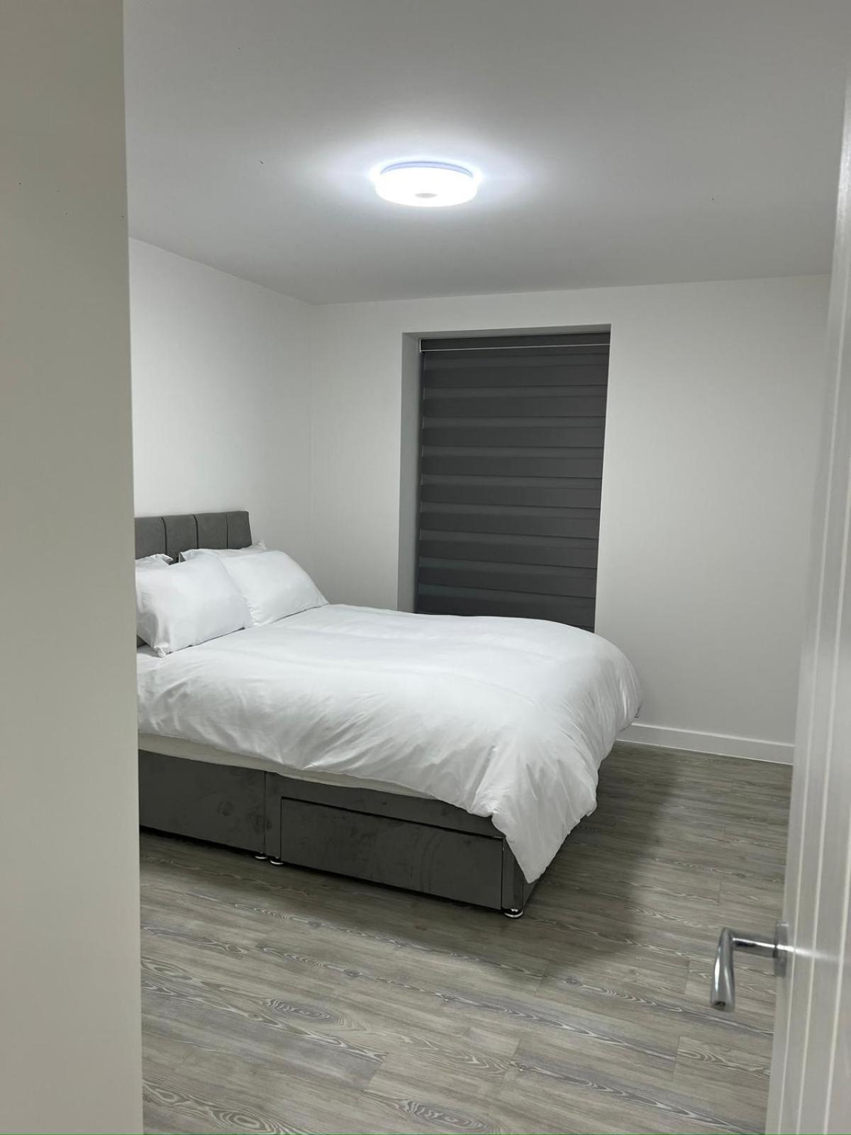 Serenity Waterfront 2 Bed Apartment Northfleet Buitenkant foto
