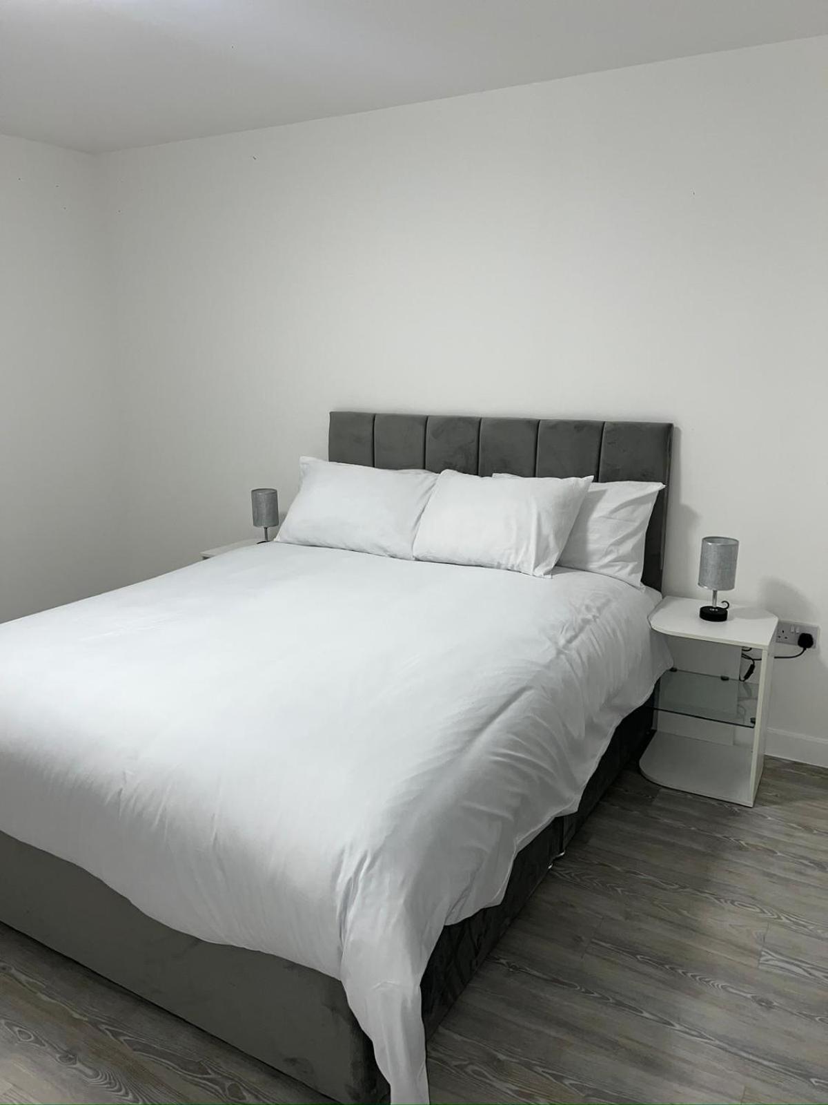 Serenity Waterfront 2 Bed Apartment Northfleet Buitenkant foto