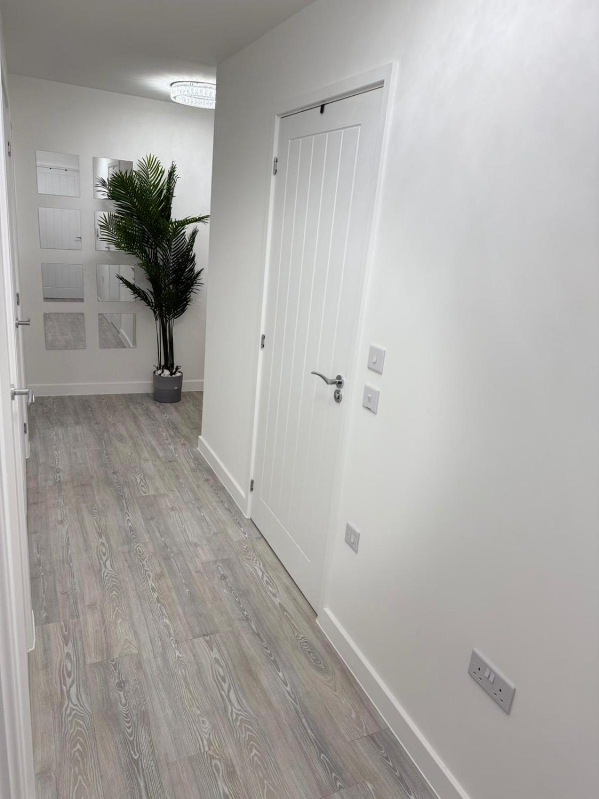 Serenity Waterfront 2 Bed Apartment Northfleet Buitenkant foto