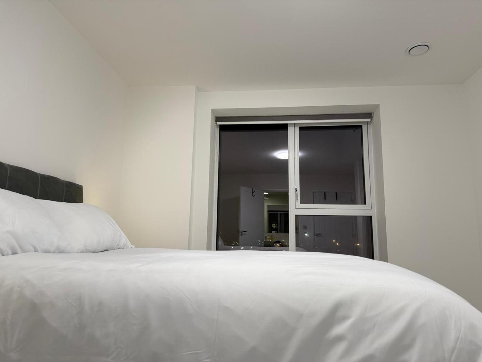 Serenity Waterfront 2 Bed Apartment Northfleet Buitenkant foto