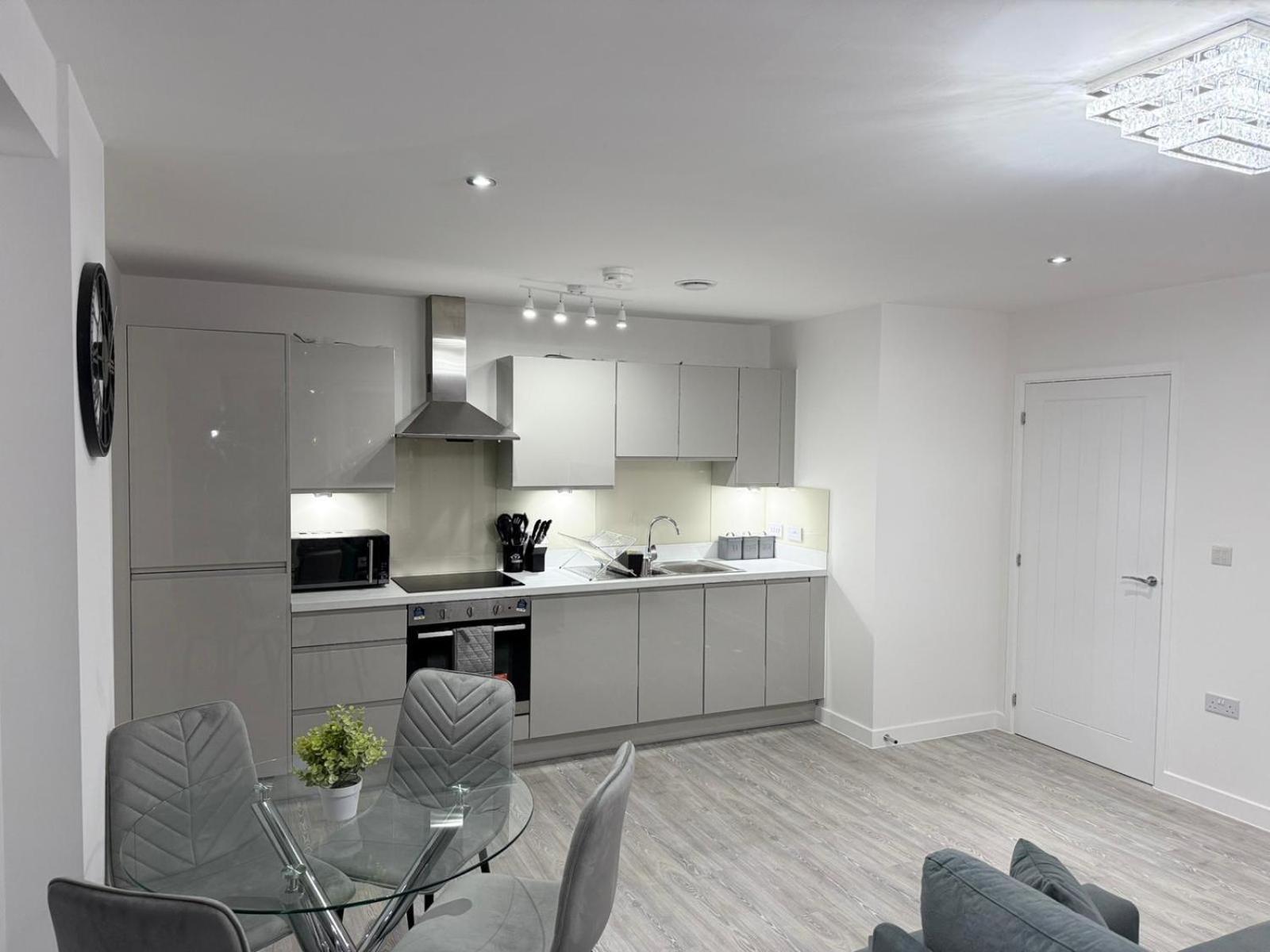 Serenity Waterfront 2 Bed Apartment Northfleet Buitenkant foto